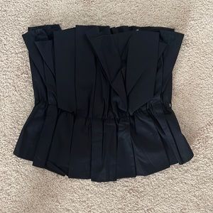 Vestique Strapless Top